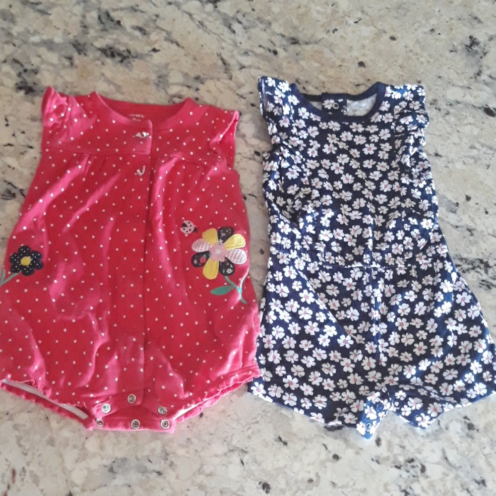 2 rompers